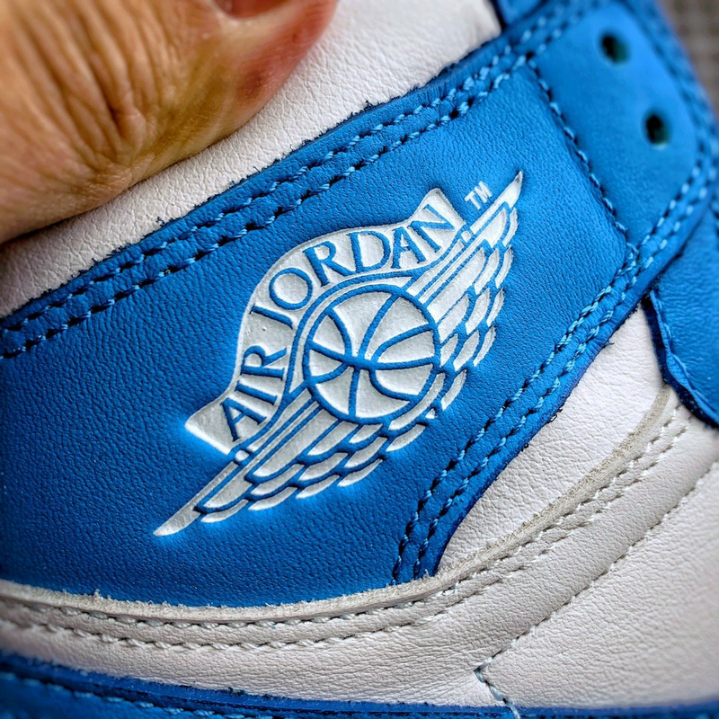 Nike Air Jordan 1 High UNC