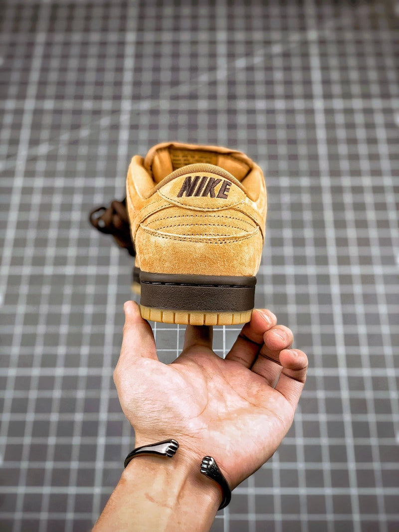 Tênis Nike SB Dunk Low "Wheat Mocha"