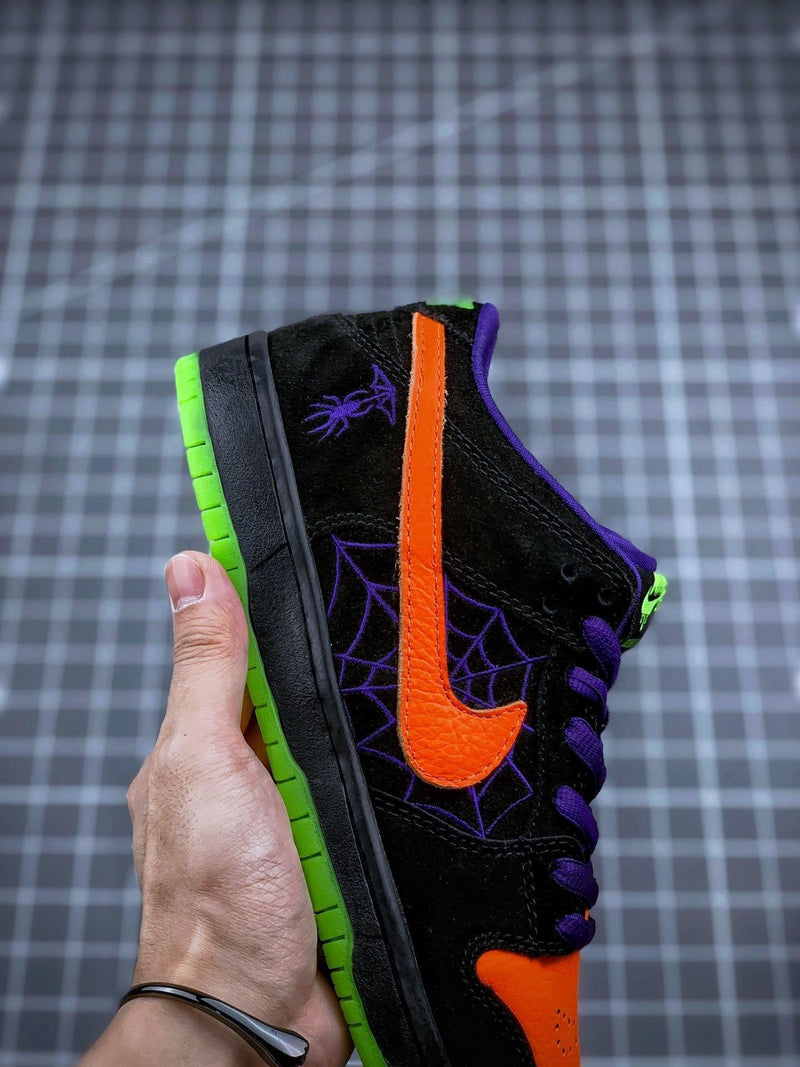 Nike SB Dunk Low "Night of Mischief Halloween"