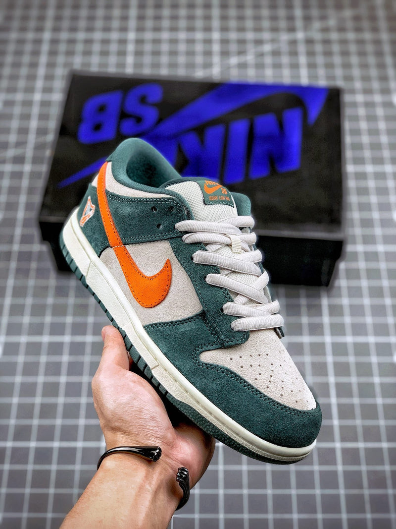 Nike SB Dunk Low "Eire" Sneakers