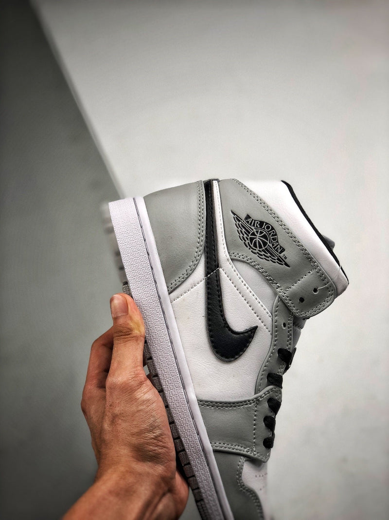 Nike Air Jordan 1 MID "Light Smoke Grey"