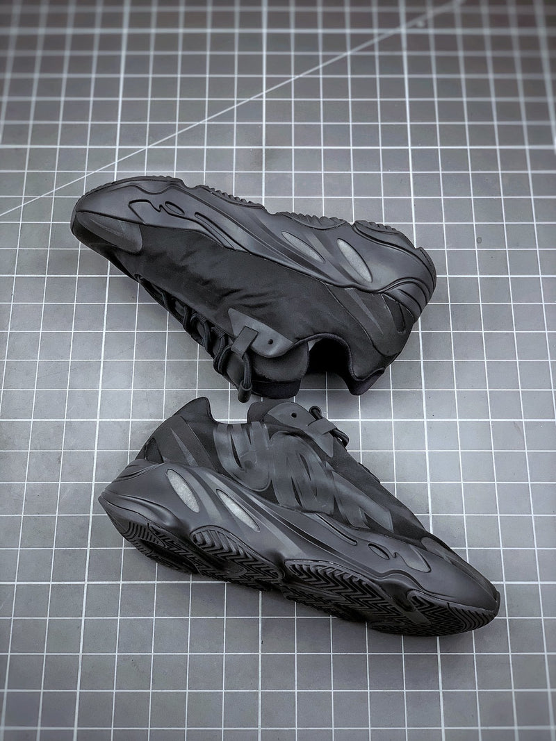 Adidas Yeezy 700 Boost MNVN Sneakers