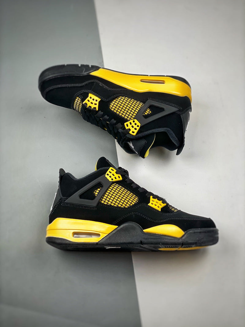 Nike Air Jordan 4 "Thunder"