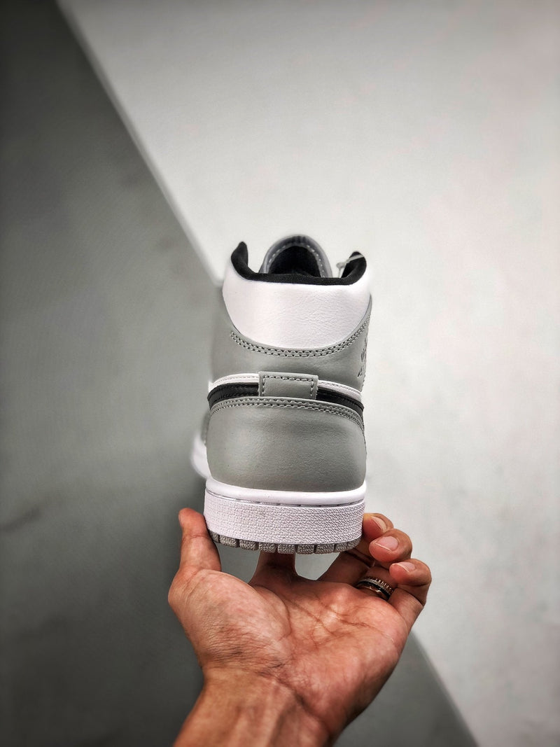 Nike Air Jordan 1 MID "Light Smoke Grey"