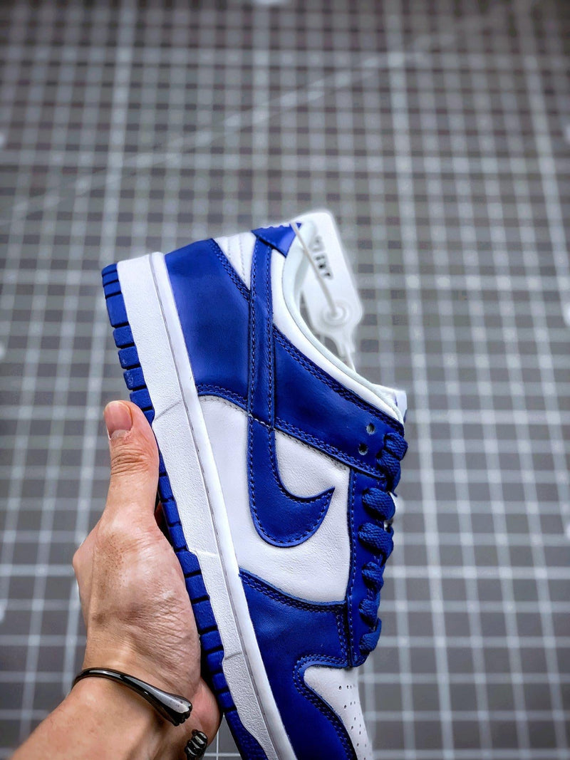 Nike SB Dunk Low "Kentucky" Sneakers