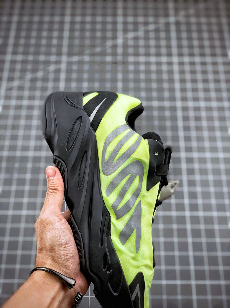 Adidas Yeezy 700 Boost MNVN Sneakers