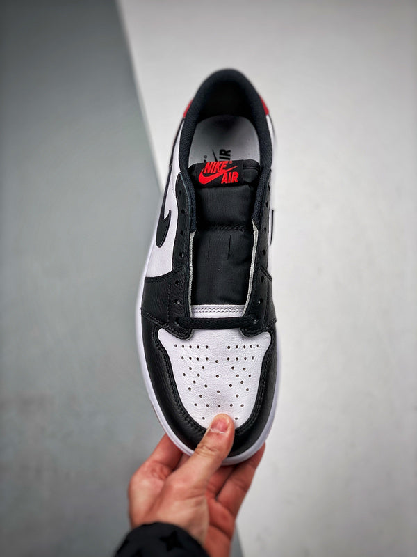 Nike Air Jordan 1 Low "Black Toe"