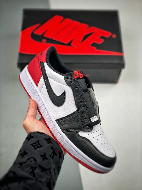 Nike Air Jordan 1 Low "Black Toe"