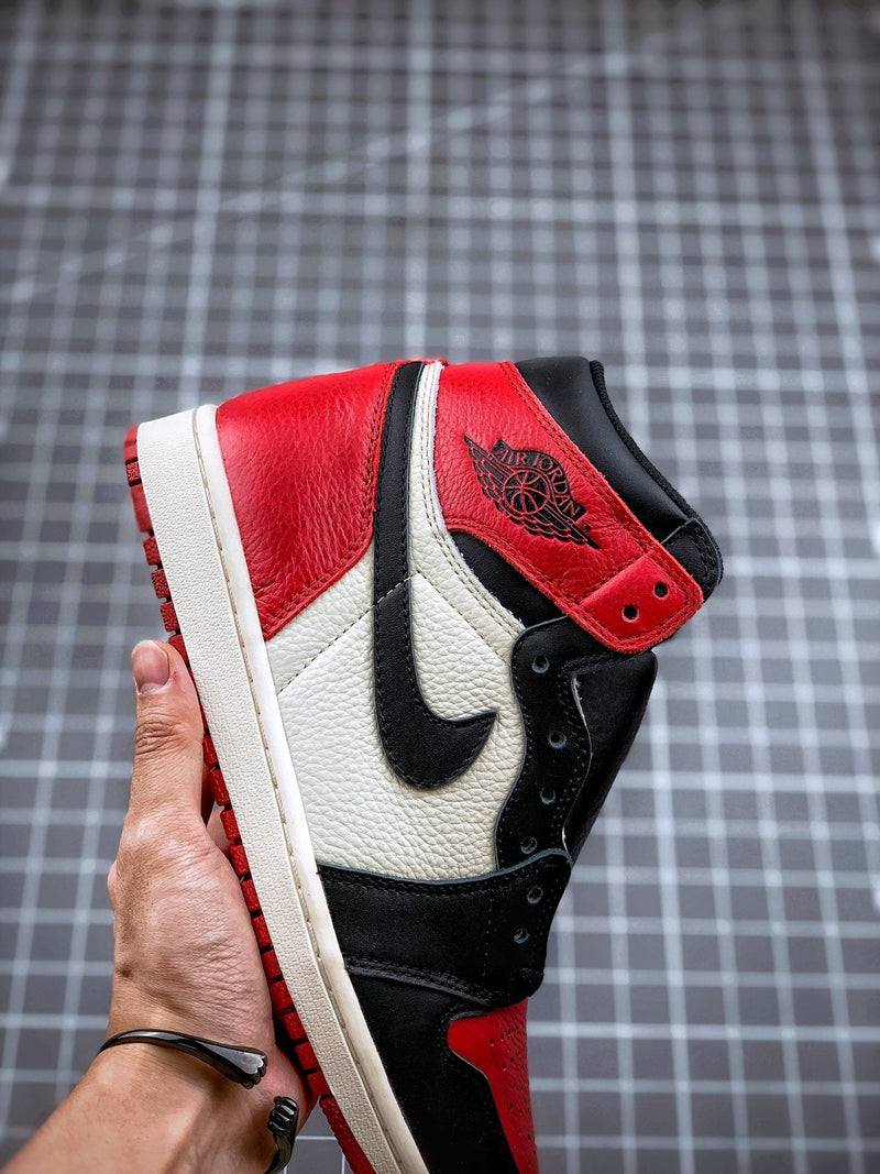 Nike Air Jordan 1 High Retro 'Bred Toe'