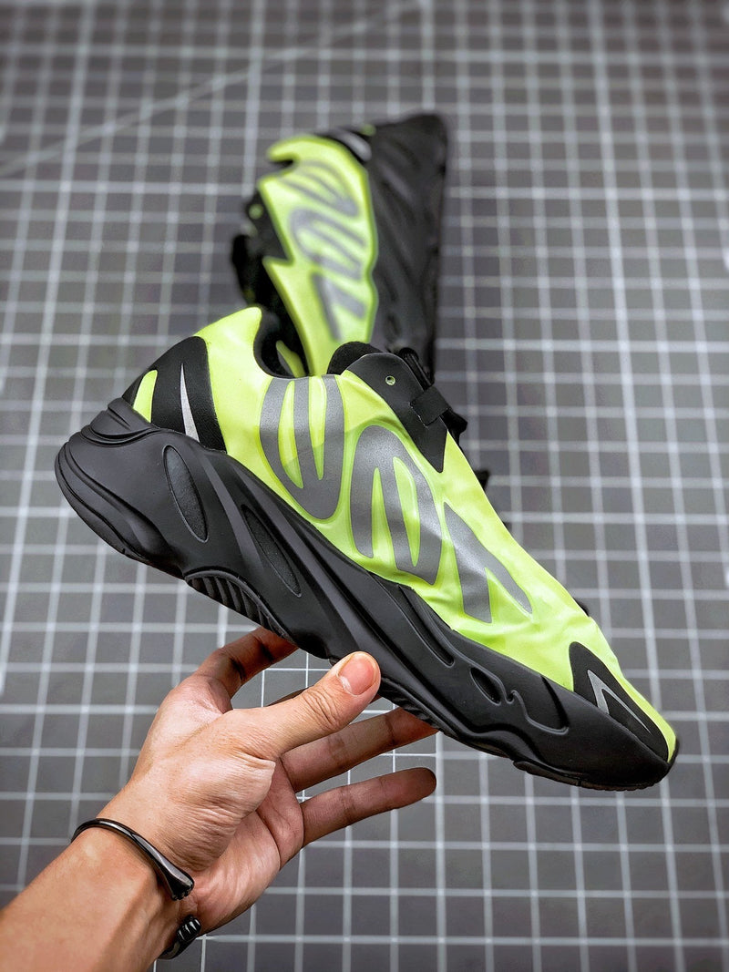 Adidas Yeezy 700 Boost MNVN Sneakers