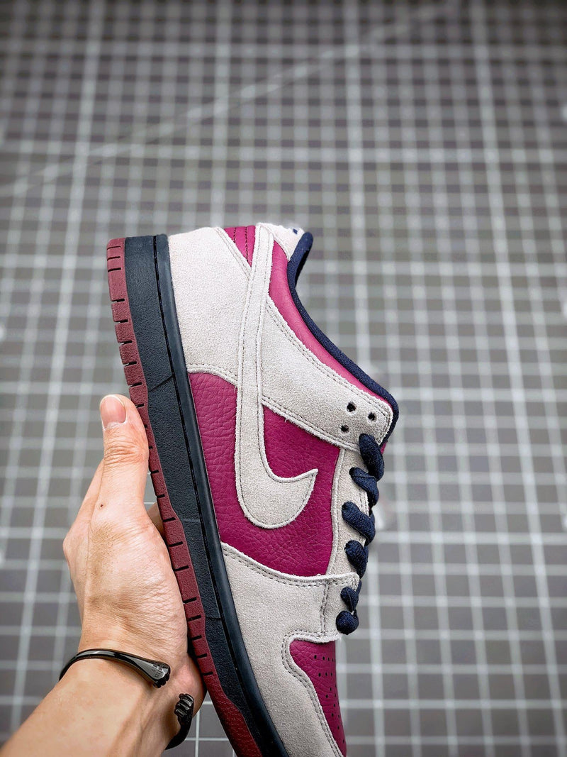 Tênis Nike SB Dunk Low "Atmospher Grey True Berry"