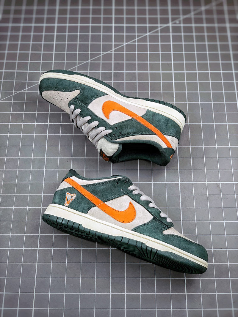 Nike SB Dunk Low "Eire" Sneakers