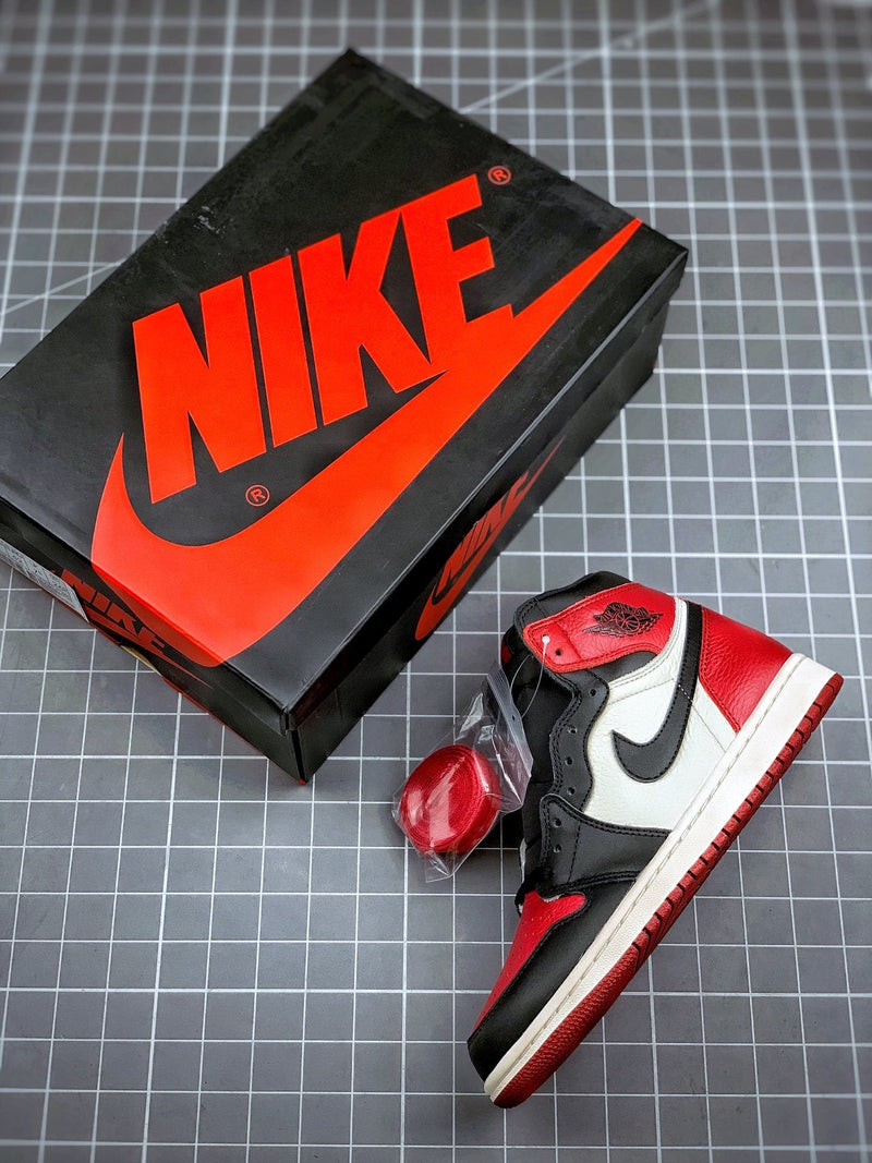 Nike Air Jordan 1 High Retro 'Bred Toe'