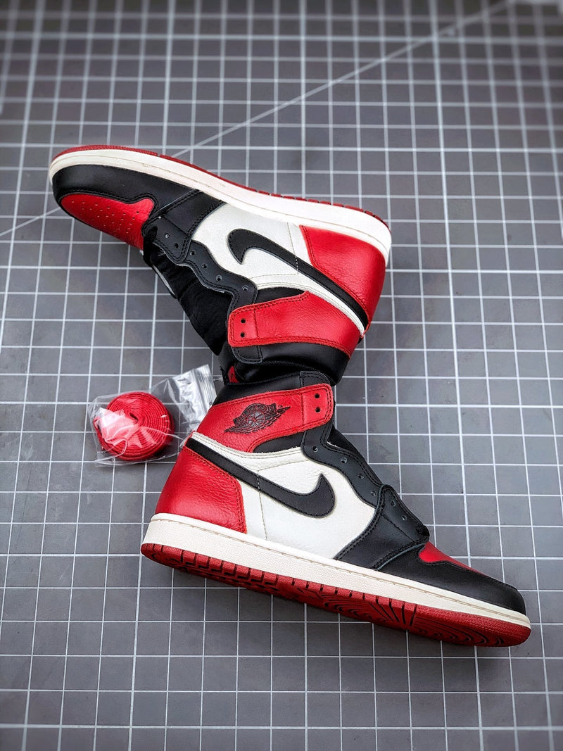 Nike Air Jordan 1 High Retro 'Bred Toe'