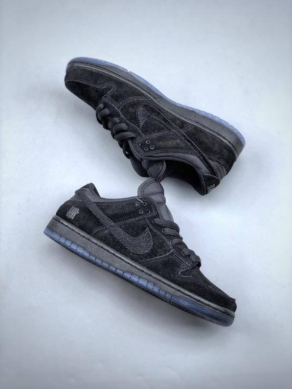 Nike SB Dunk Low "Horse" Sneakers